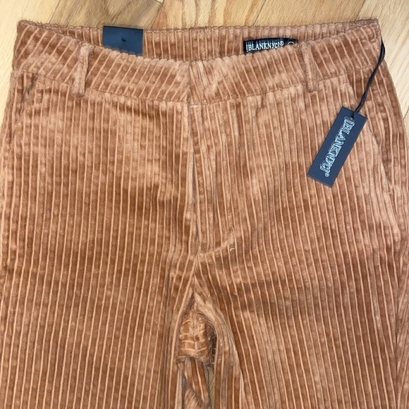 NWT BLANKNYC Next Date Corduroy Flare Pant in size 30 - Picture 6 of 12